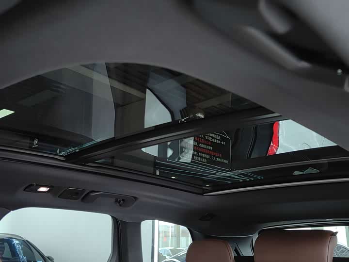 Фото 6 - Volvo XC60