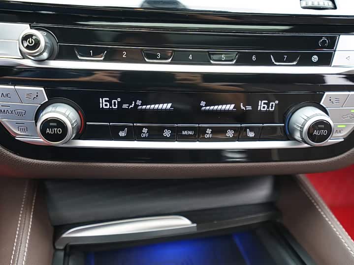 Фото 11 - BMW 5 Series