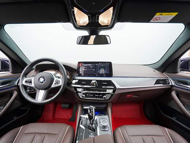 Фото 15 - BMW 5 Series