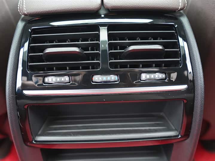 Фото 19 - BMW 5 Series