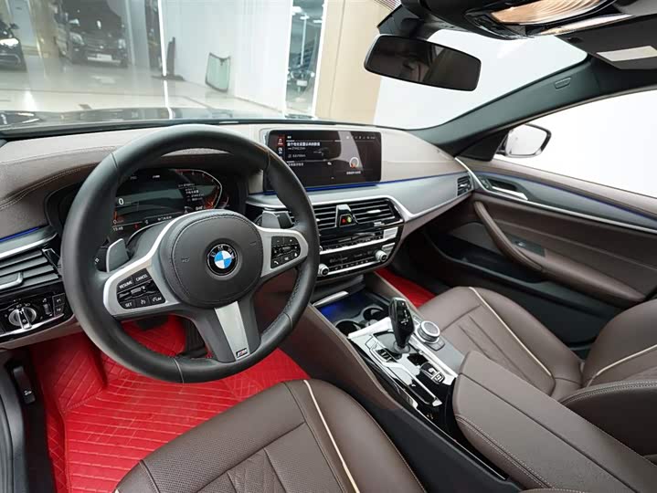 Фото 3 - BMW 5 Series