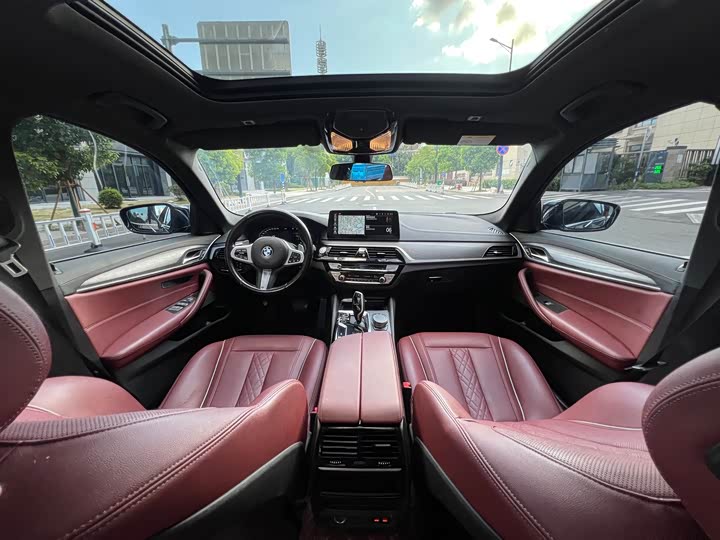 Фото 9 - BMW 5 Series