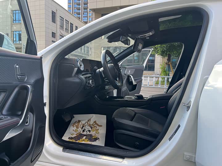 Фото 13 - Mercedes-Benz A-Class