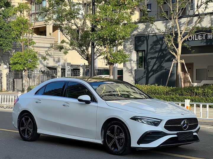 Фото 4 - Mercedes-Benz A-Class