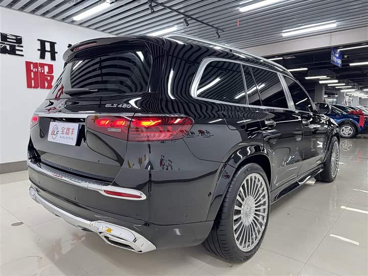 Фото 18 - Mercedes-Benz GLS-Class