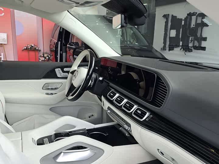 Фото 11 - Mercedes-Benz GLS-Class