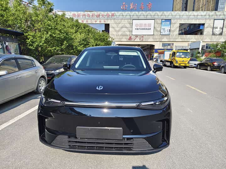 Фото 1 - Leapmotor C10