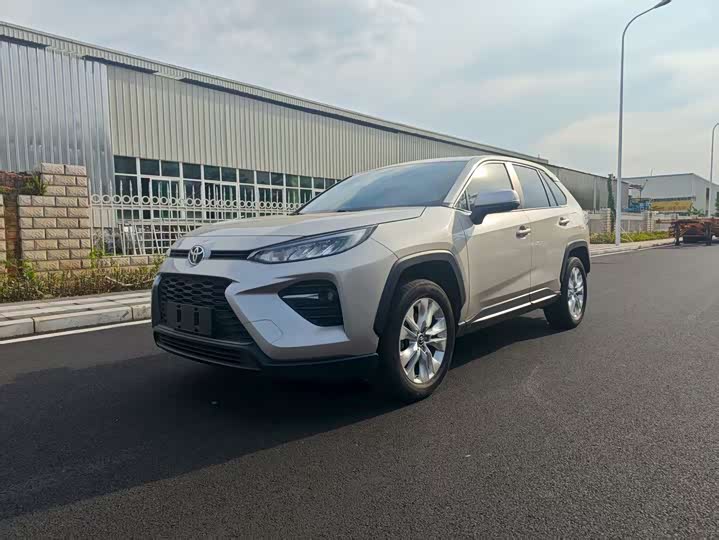 Фото 1 - Toyota Wildlander