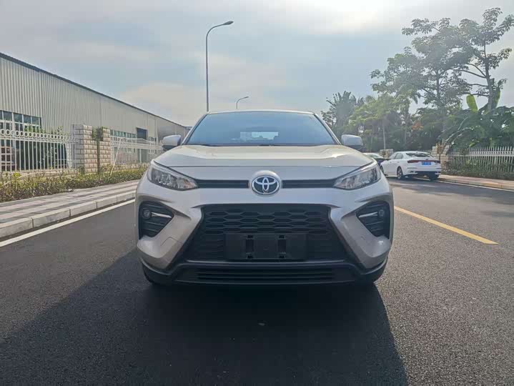 Фото 2 - Toyota Wildlander