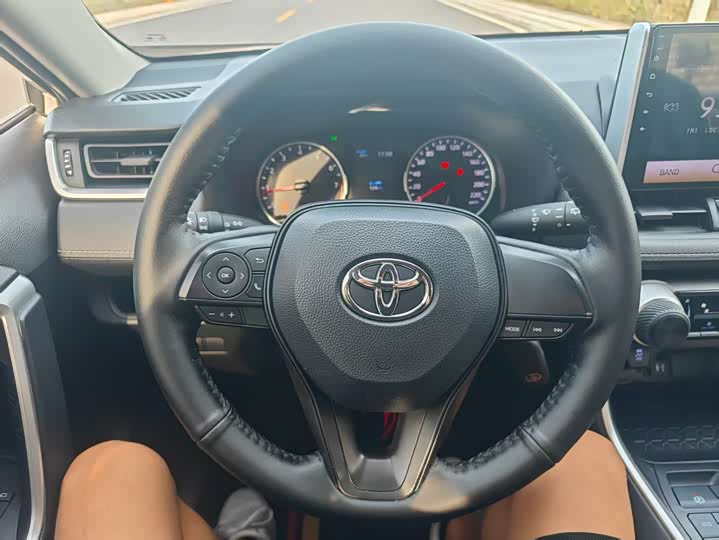 Фото 7 - Toyota Wildlander