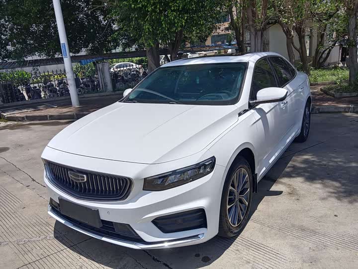 Фото 2 - Geely Preface