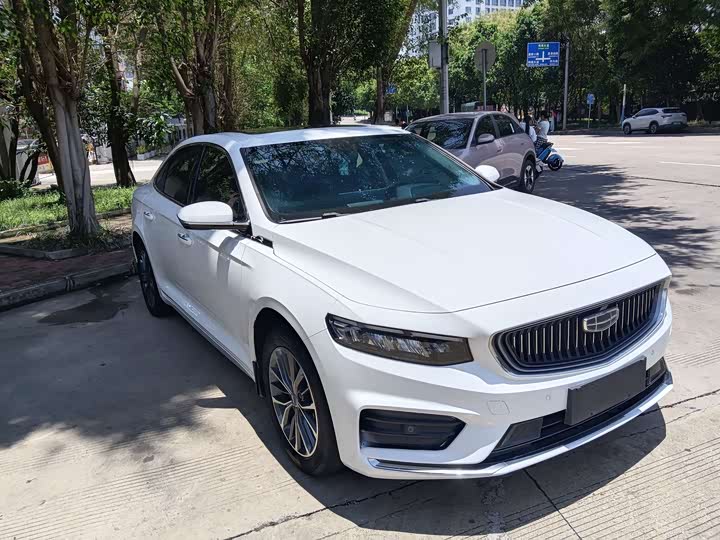 Фото 3 - Geely Preface