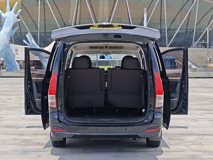 Фото 13 - Dongfeng Forthing Lingzhi Plus