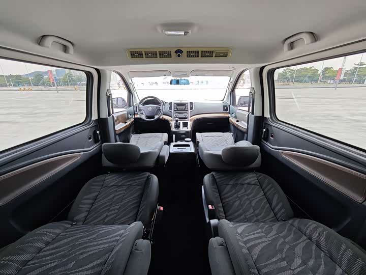 Фото 22 - Dongfeng Forthing Lingzhi Plus