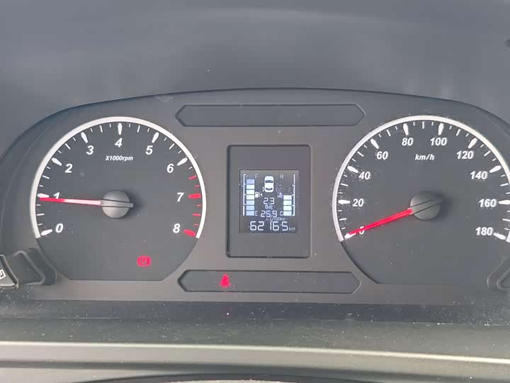 Фото 25 - Dongfeng Forthing Lingzhi Plus