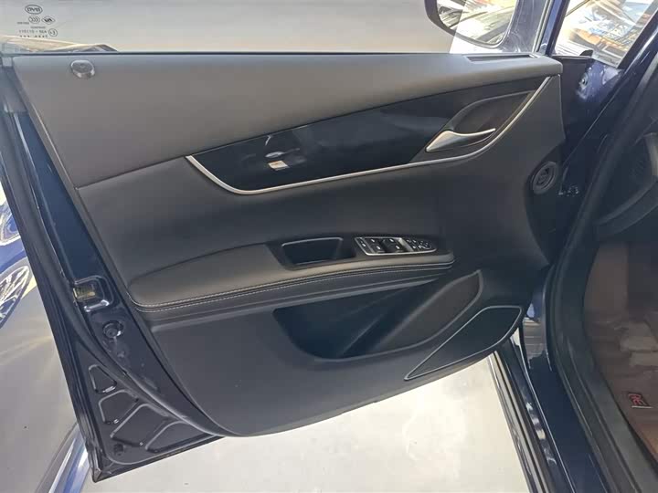 Фото 28 - BYD Song Max