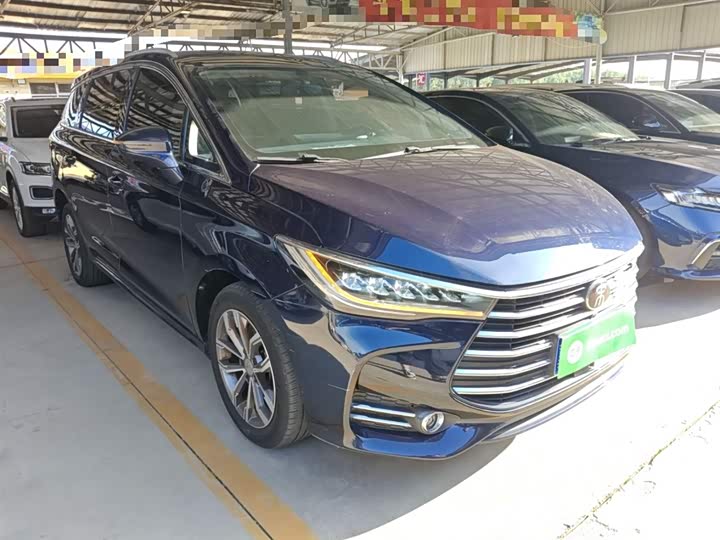 Фото 4 - BYD Song Max