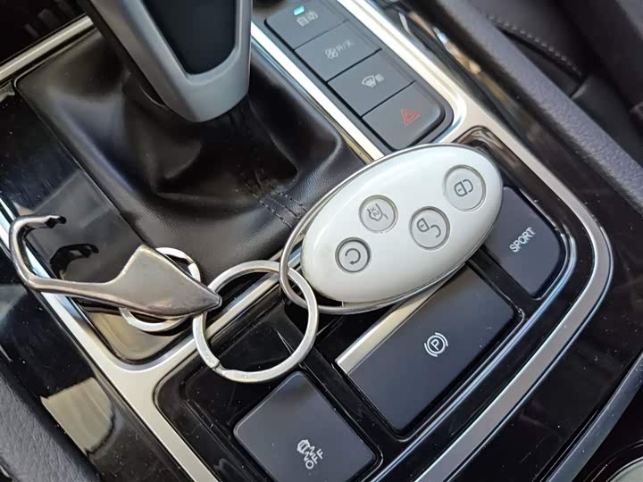 Фото 9 - BYD Song Max