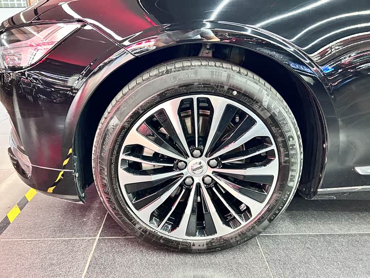 Фото 6 - Volvo S90