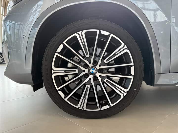 Фото 2 - BMW X1