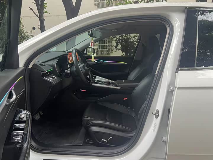 Фото 10 - Geely Preface