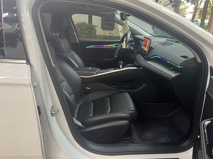 Фото 9 - Geely Preface