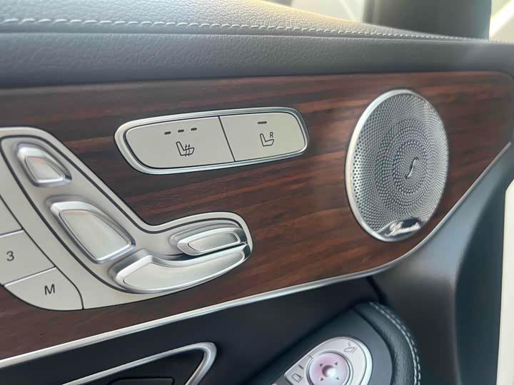 Фото 25 - Mercedes-Benz GLC-Class