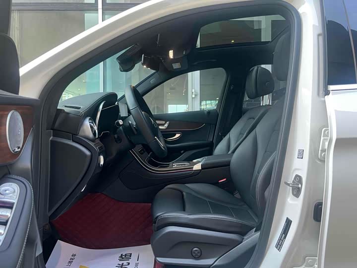 Фото 9 - Mercedes-Benz GLC-Class