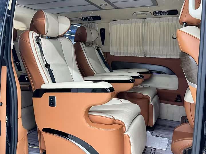 Фото 7 - Mercedes-Benz Vito