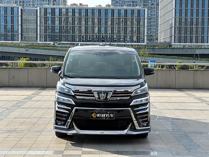 Фото 2 - Toyota Vellfire