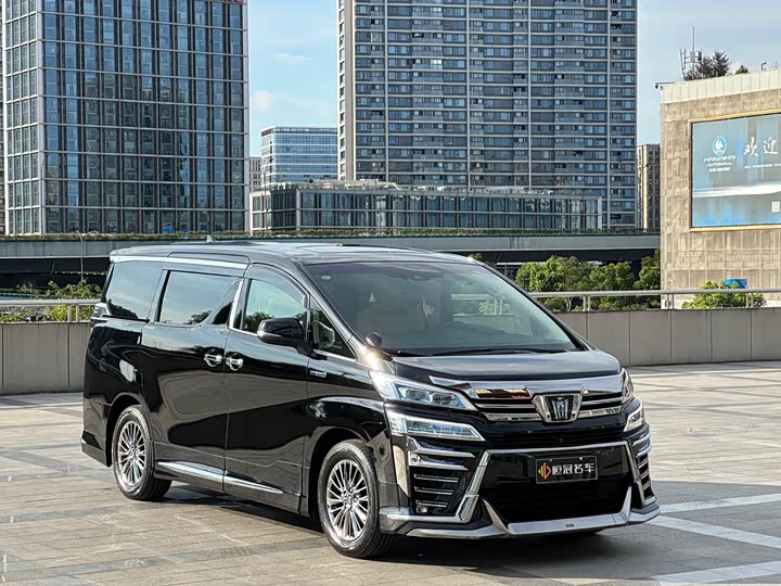 Фото 3 - Toyota Vellfire