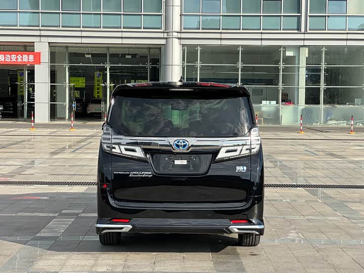 Фото 6 - Toyota Vellfire