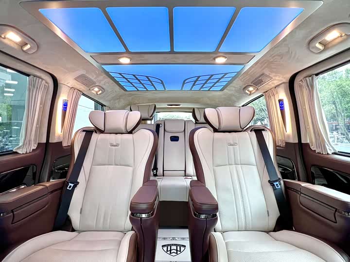 Фото 11 - Mercedes-Benz Vito