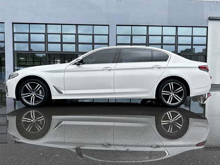 Фото 10 - BMW 5 Series