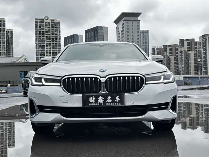 Фото 2 - BMW 5 Series