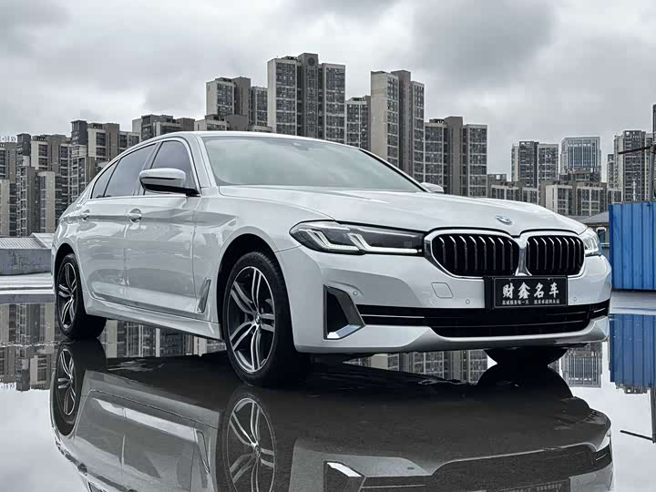 Фото 3 - BMW 5 Series