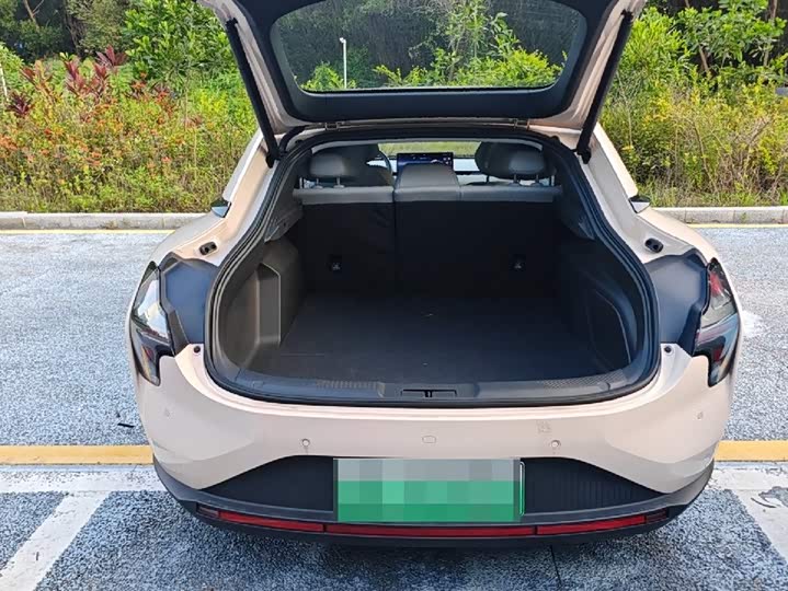 Фото 8 - XPeng Mona M03