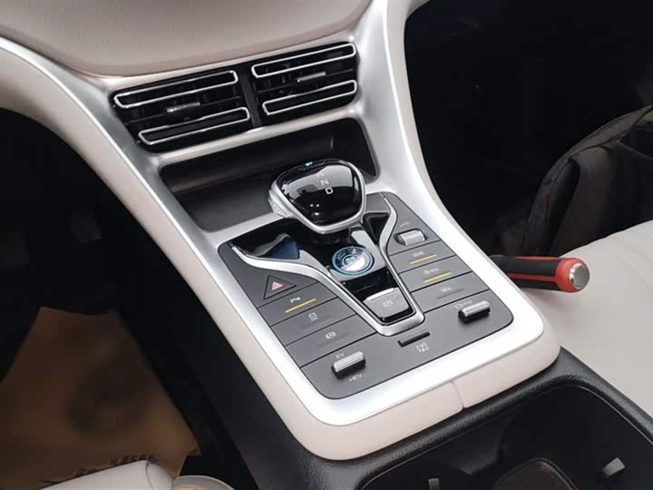 Фото 11 - BYD Song Pro Hybrid