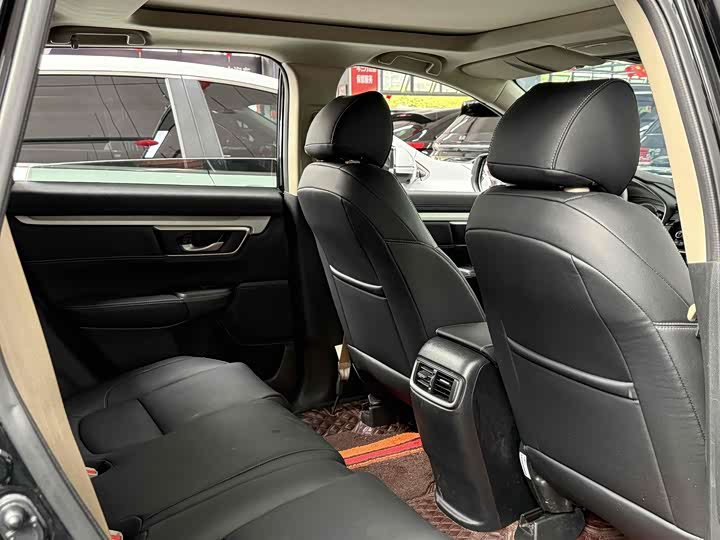 Фото 9 - Honda CR-V