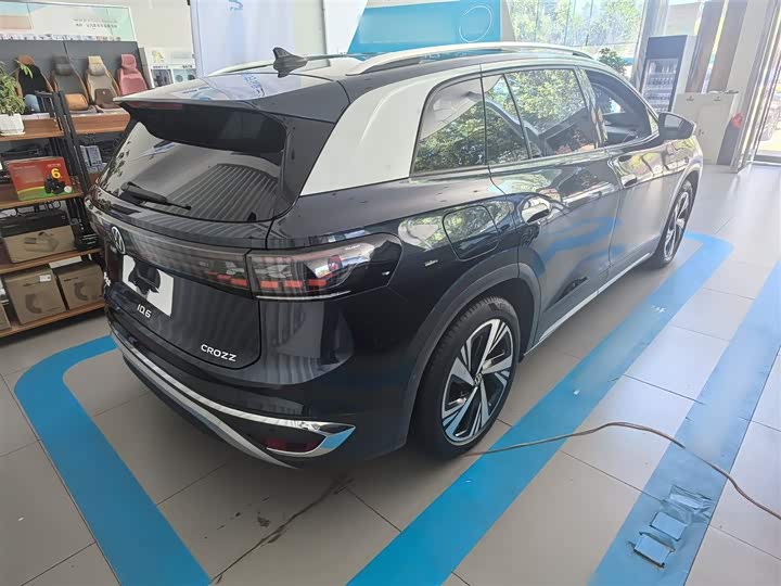 Фото 6 - Volkswagen ID.6 Crozz