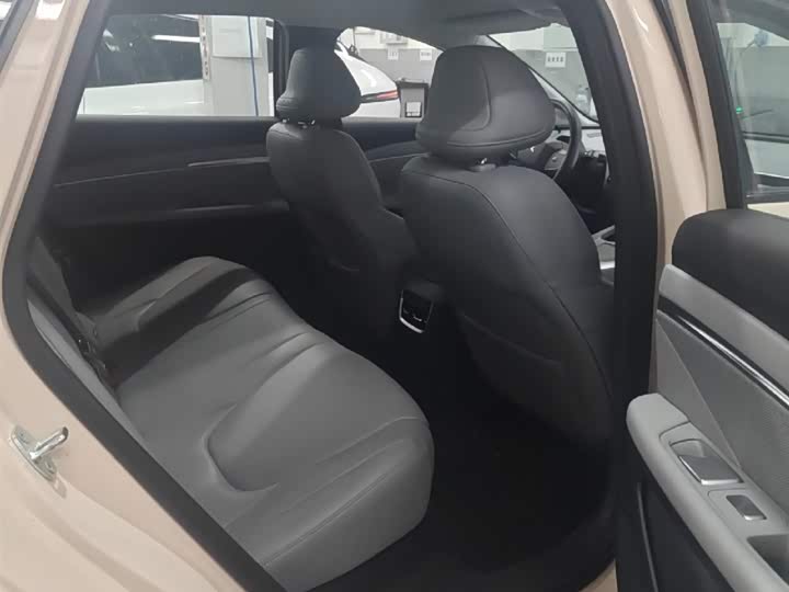 Фото 5 - XPeng Mona M03