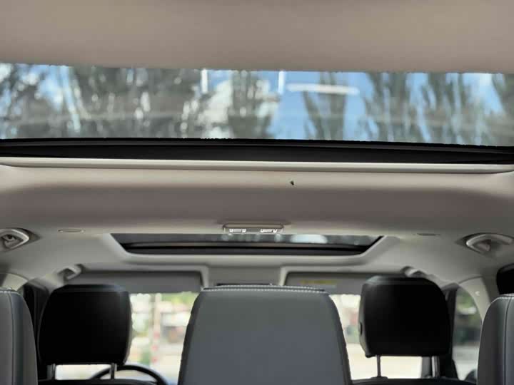 Фото 26 - Land Rover Discovery