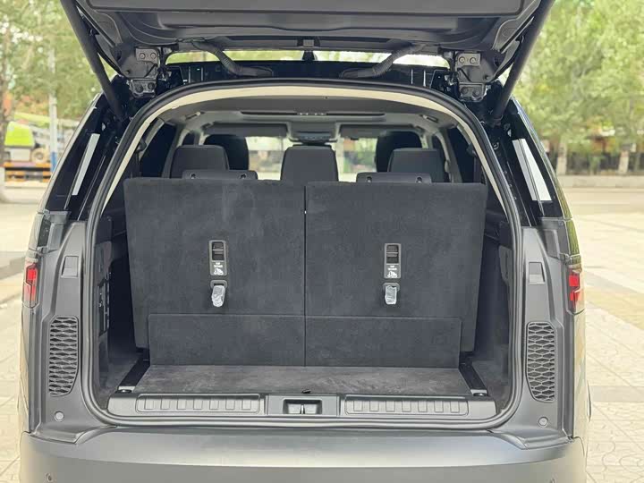 Фото 28 - Land Rover Discovery