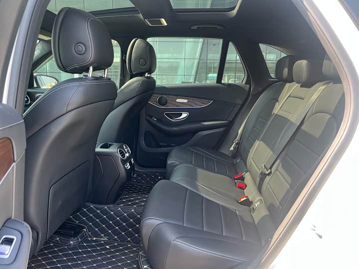 Фото 8 - Mercedes-Benz GLC-Class