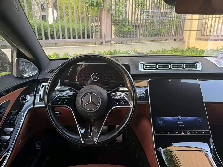 Фото 7 - Mercedes-Benz Maybach S-Class