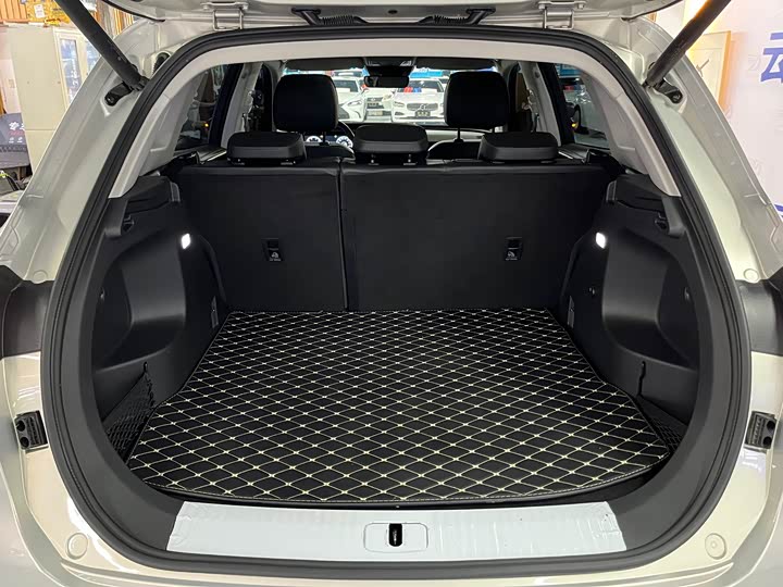 Фото 9 - Hongqi HS5