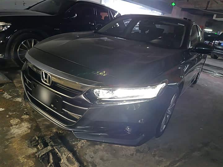 Фото 2 - Honda Accord