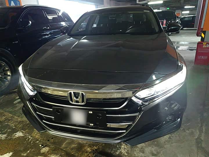 Фото 3 - Honda Accord
