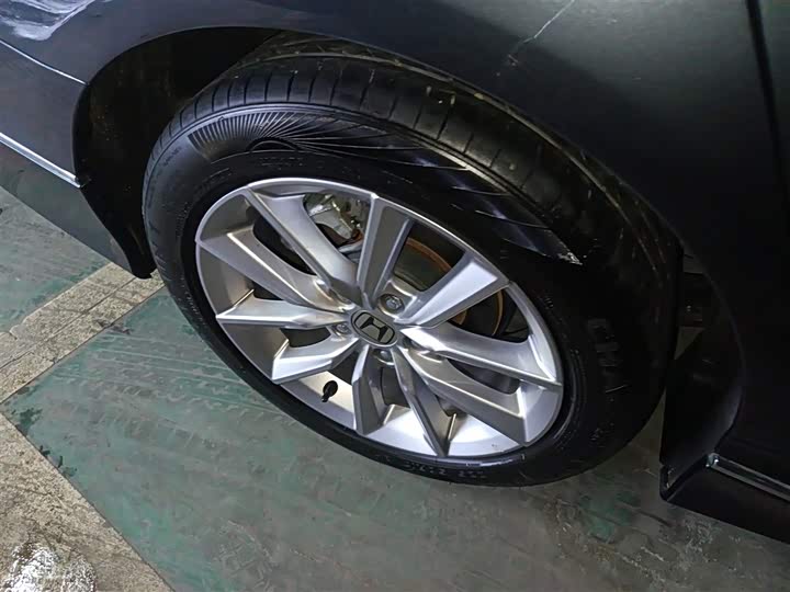 Фото 30 - Honda Accord