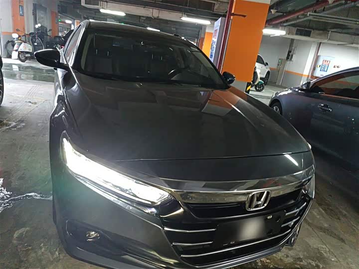 Фото 4 - Honda Accord